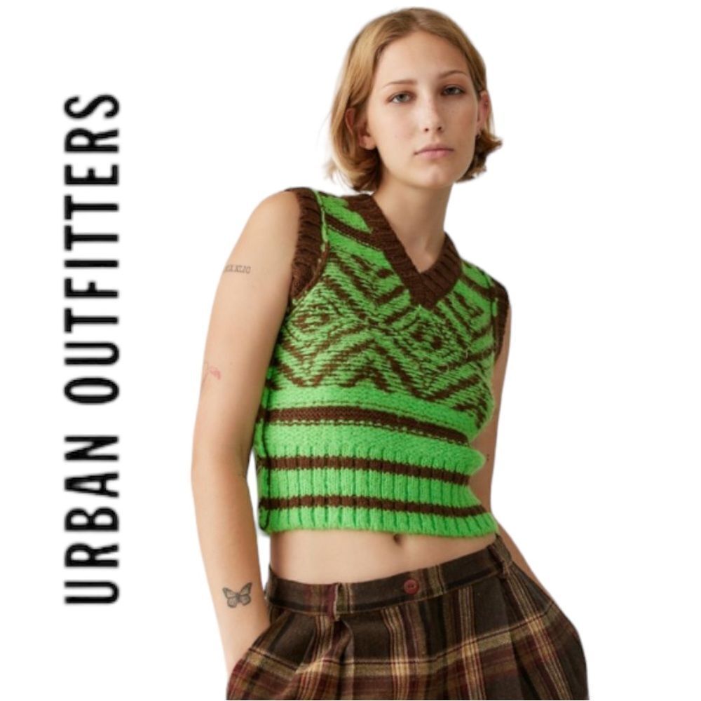 NEW BDG  UO Urban Outfitters Jessa Sweater Vest M